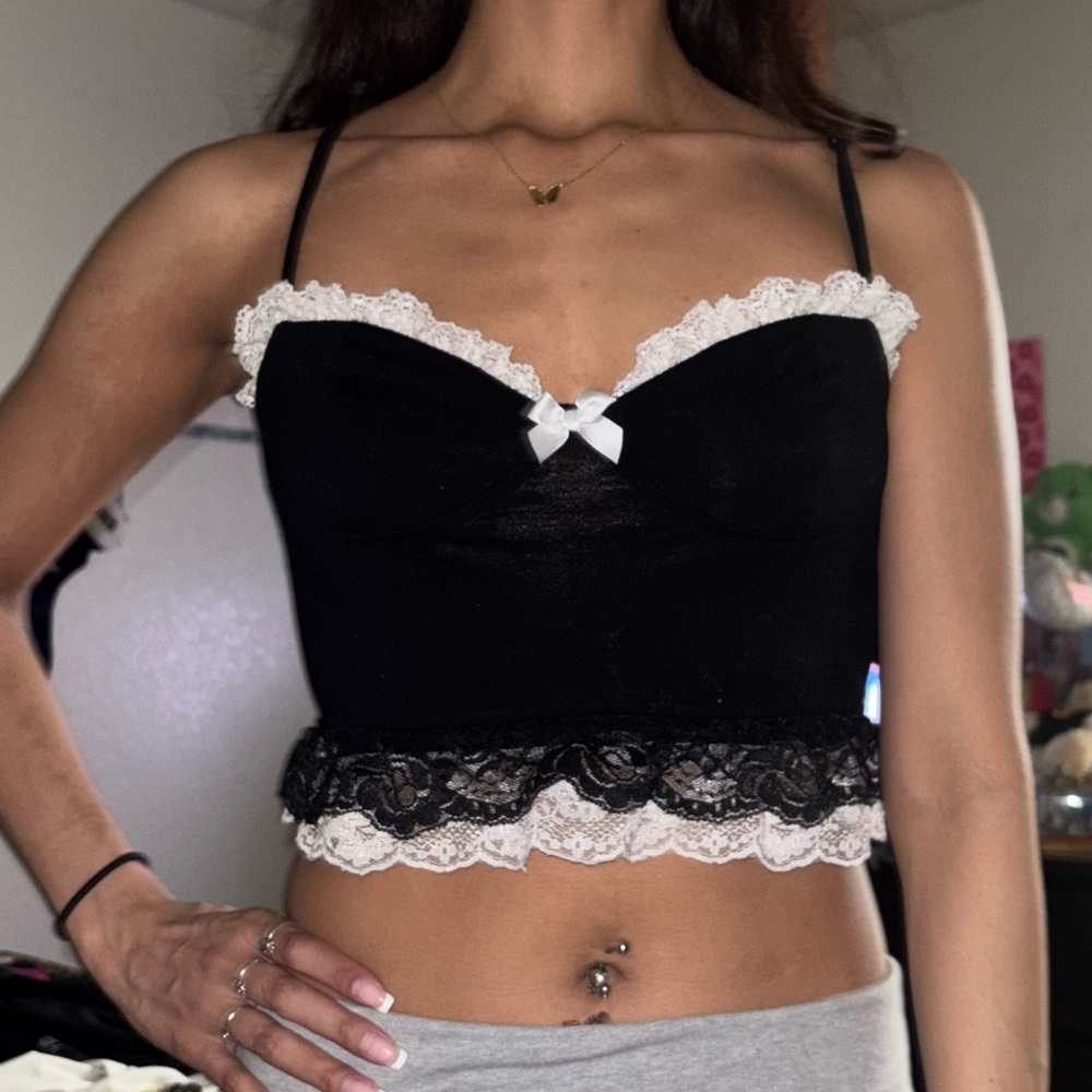 Black and White Lace Trim Crop Top